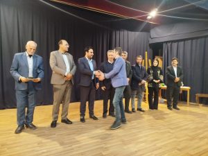 مراسم تجلیل از فعالان عرصه تئاتر در شهرستان آذرشهر