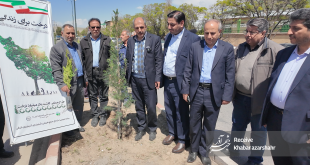 کاشت ۴۰۰ اصله نهال در آذرشهر به مناسبت روز زمین پاک